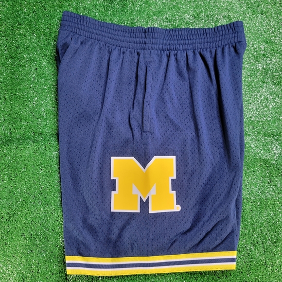 Mitchell And Ness 1991 Michigan Basketball Road Shorts Men's Size XL Blue New - Picture 4 of 11